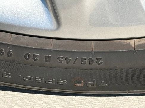 Used 2023 Buick Envision Avenir image 11