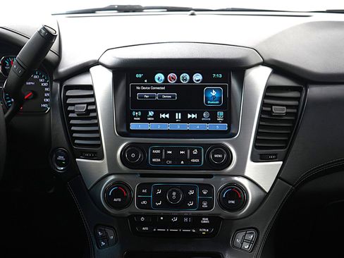 Used 2017 GMC Yukon XL SLT image 15