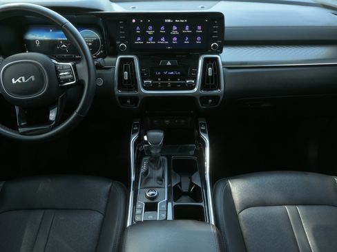 Used 2023 Kia Sorento SX FWD image 13