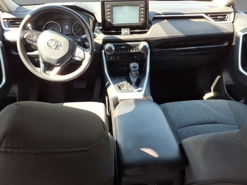 Used 2019 Toyota RAV4 XLE AWD/4WD image 11