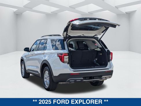 New 2025 Ford Explorer Active w/ Active Comfort Package image 14