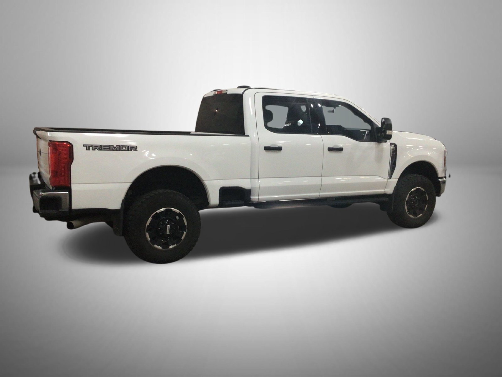 Used 2025 Ford F350 XLT w/ Tremor Off-Road Package AWD/4WD image 4