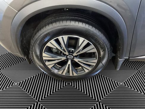 Used 2023 Nissan Rogue SV image 14
