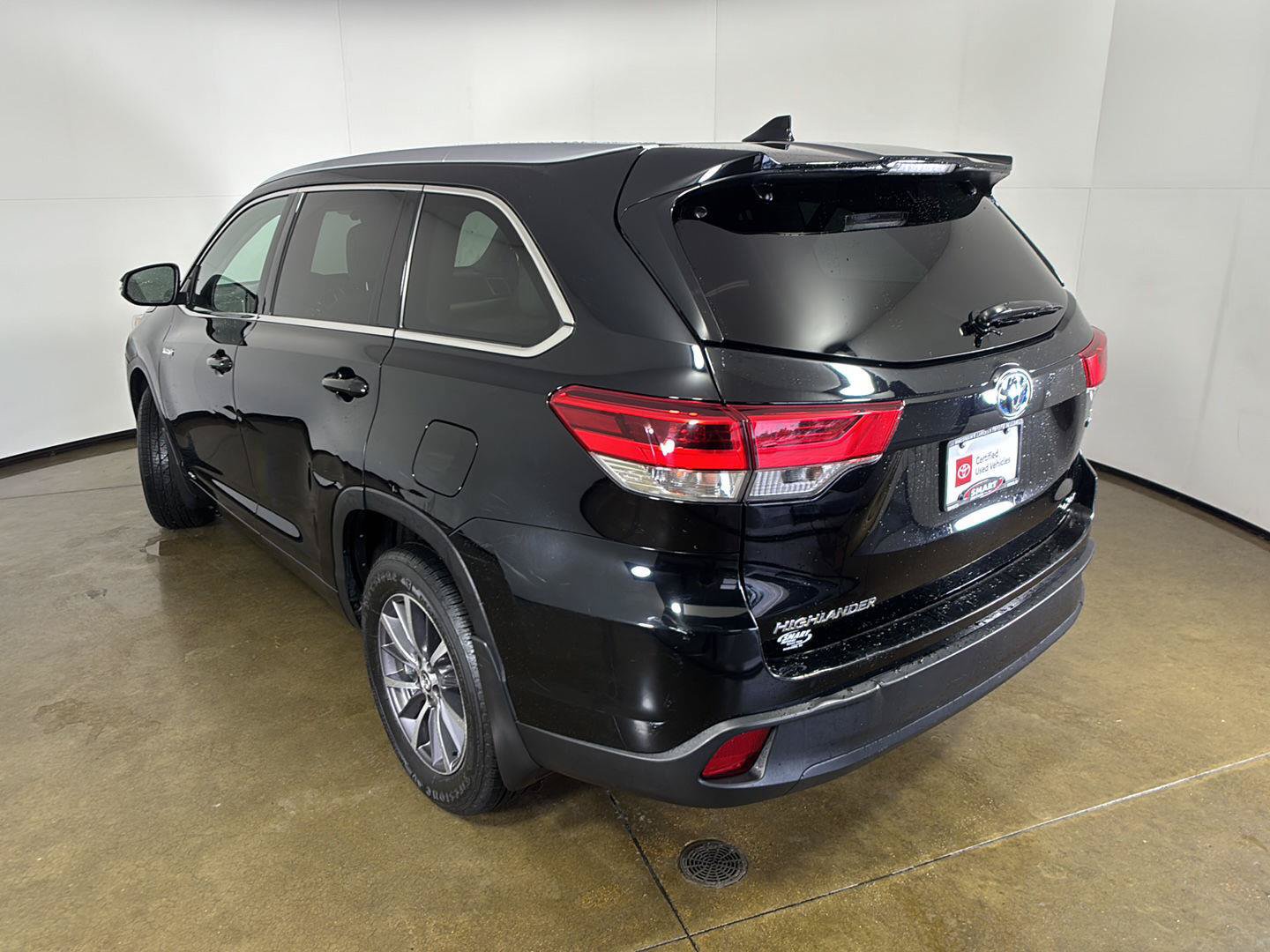 Used 2018 Toyota Highlander XLE AWD/4WD image 12