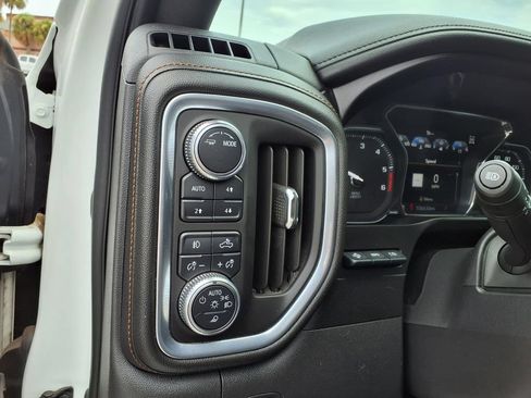 Used 2021 GMC Sierra 1500 AT4 w/ AT4 Value Package AWD/4WD image 27