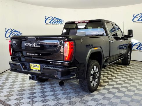 Used 2025 GMC Sierra 2500 Denali w/ Denali Reserve Package AWD/4WD image 7