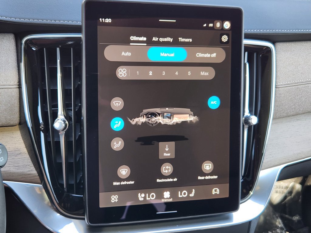 New 2027 Volvo XC90 T8 Plus AWD/4WD image 10