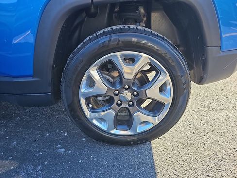 Used 2019 Jeep Compass Limited image 31