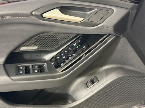 Used 2025 Audi A6 e-tron Premium Plus w/ Premium Plus RWD image 14