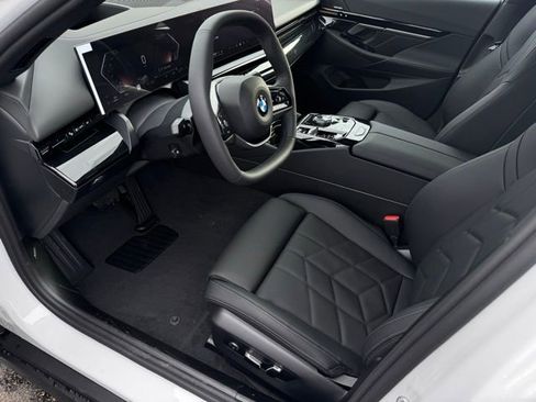 New 2026 BMW 530i xDrive w/ Premium Package image 17