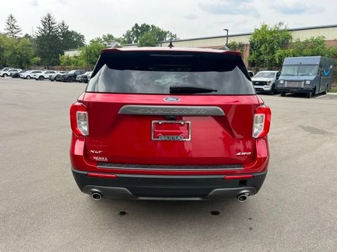 Used 2024 Ford Explorer XLT w/ Equipment Group 202A AWD/4WD image 6