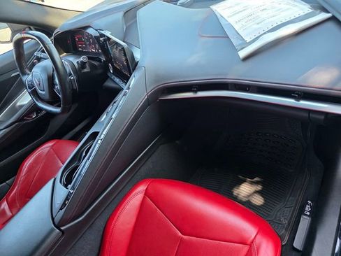 Used 2021 Chevrolet Corvette Stingray Coupe w/ Z51 Performance Package RWD image 18