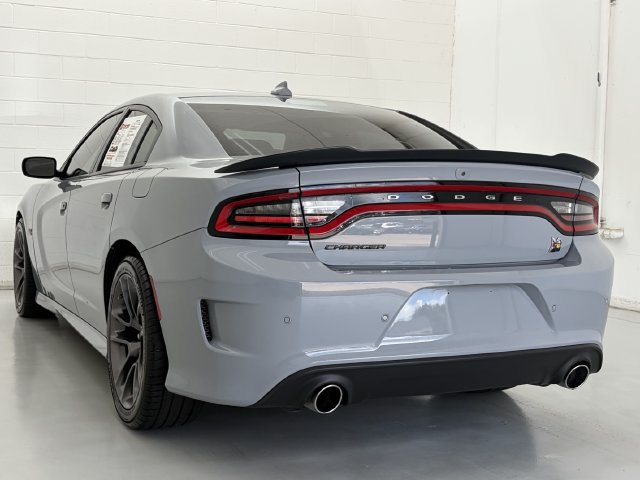 Used 2022 Dodge Charger Scat Pack RWD image 5