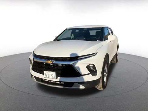 Used 2026 Chevrolet Blazer LT FWD image 6