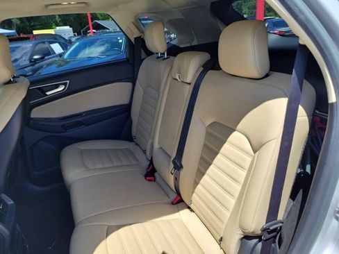 Used 2019 Ford Edge SEL w/ Equipment Group 201A AWD/4WD image 10