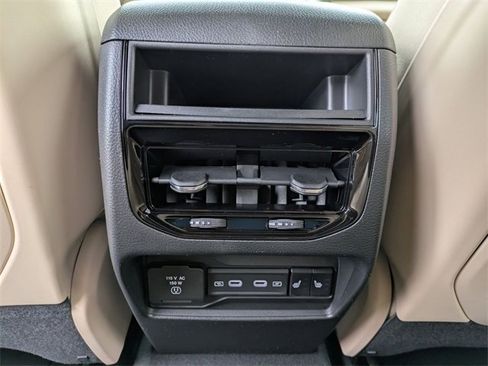 New 2026 Jeep Grand Cherokee Limited image 23