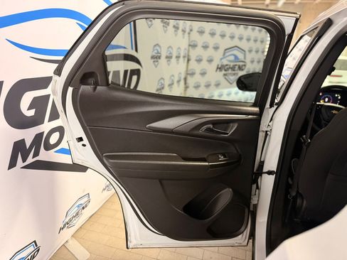 Used 2024 Chevrolet TrailBlazer LT image 16