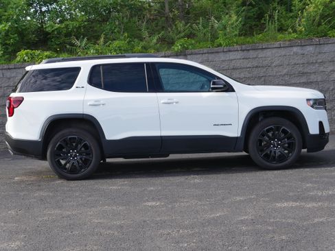 Certified 2023 GMC Acadia SLE w/ Driver Convenience Package AWD/4WD image 10
