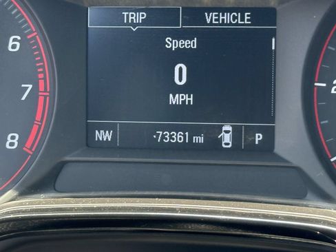 Used 2024 Chevrolet Trax RS w/ Driver Confidence Package FWD image 20
