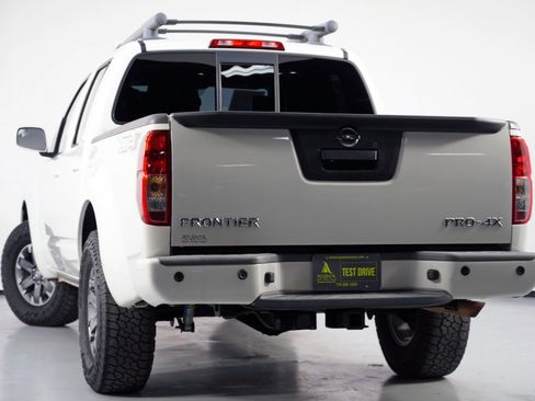 Used 2016 Nissan Frontier PRO-4X w/ Pro-4x Luxury Package image 5