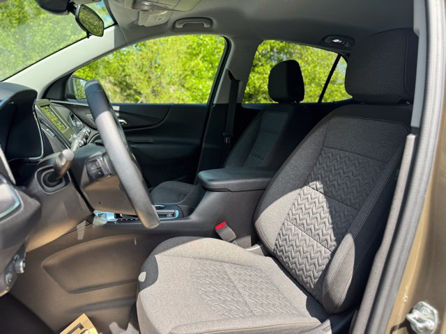 Used 2024 Chevrolet Equinox LT AWD/4WD image 11