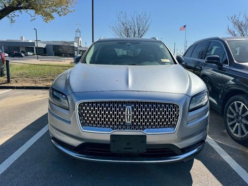 Used 2021 Lincoln Nautilus Reserve FWD image 2