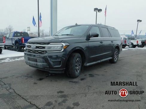 Used 2024 Ford Expedition Max XLT image 4