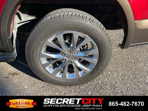Used 2016 Ford F150 King Ranch w/ Equipment Group 601A Luxury AWD/4WD image 9