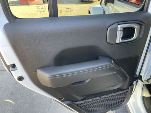 Used 2023 Jeep Wrangler Unlimited Sahara w/ Cold Weather Group AWD/4WD image 12