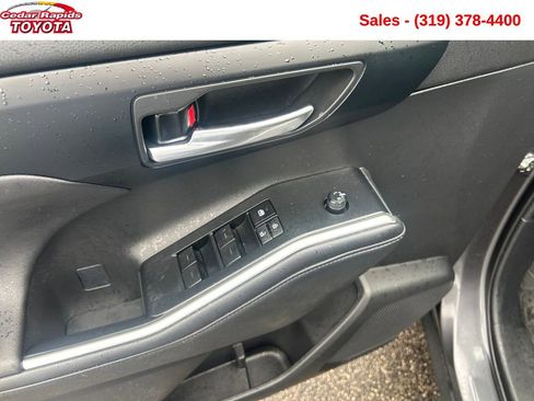 Used 2023 Toyota Highlander XLE w/ Protection Package #3 (TMS) image 12