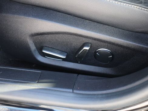 Used 2018 Ford Fusion Energi SE image 12