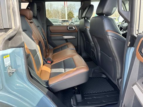 Used 2022 Ford Bronco Outer Banks w/ Sasquatch Package image 24