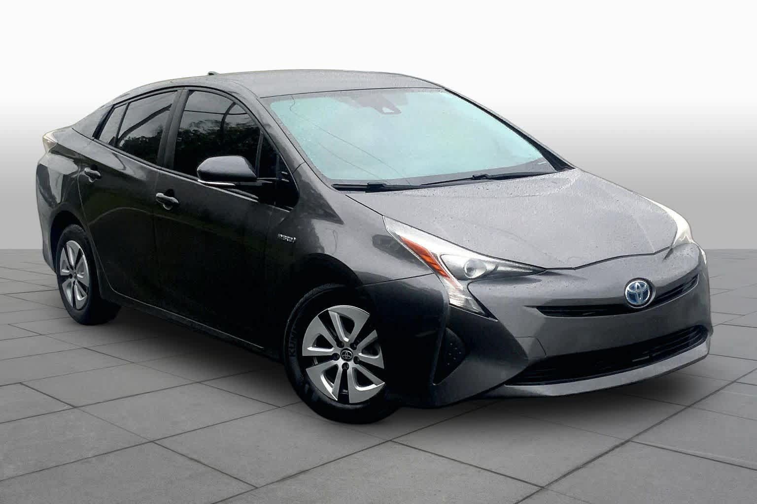 Used 2017 Toyota Prius Two FWD image 3
