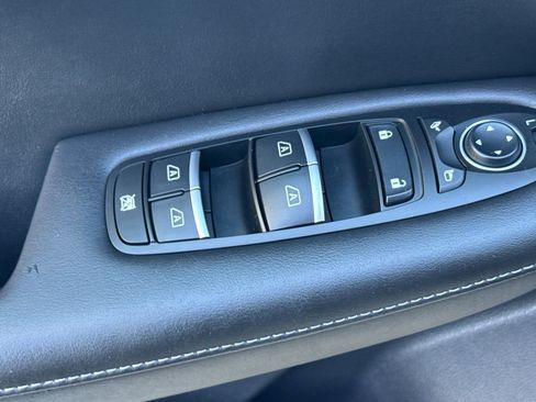 Used 2024 INFINITI QX50 Sport image 13