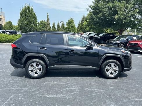 Used 2025 Toyota RAV4 XLE AWD/4WD image 3