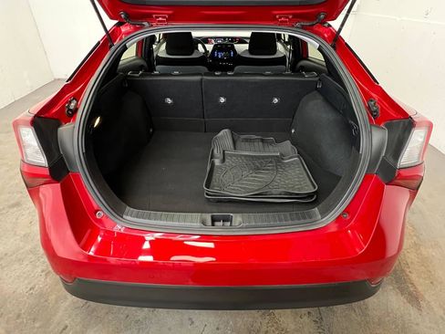 Used 2019 Toyota Prius LE FWD image 25