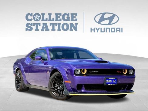Used 2023 Dodge Challenger R/T Scat Pack RWD image 3