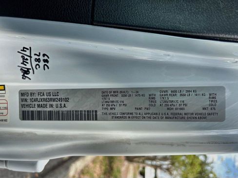 Used 2024 Jeep Wrangler Unlimited Rubicon 4xe AWD/4WD image 18