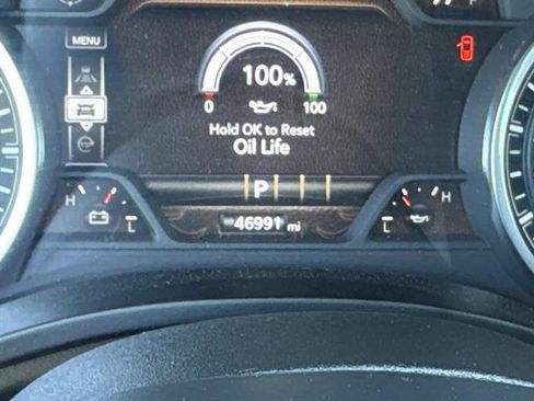 Used 2025 RAM 1500 Laramie AWD/4WD image 13