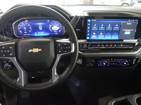 Used 2026 Chevrolet Silverado 1500 LT AWD/4WD image 12