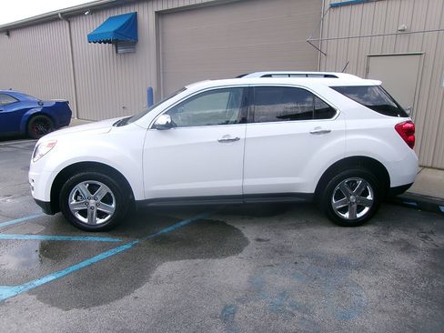 Used 2015 Chevrolet Equinox LTZ image 3