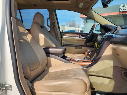 Used 2012 Buick Enclave Premium image 16