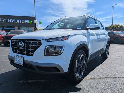 Certified 2026 Hyundai Venue SEL FWD image 8