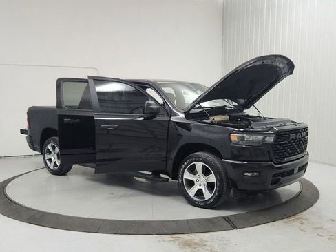 Used 2025 RAM 1500 Tradesman AWD/4WD image 9
