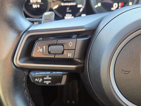 Used 2021 Porsche 911 Carrera w/ Premium Package image 18