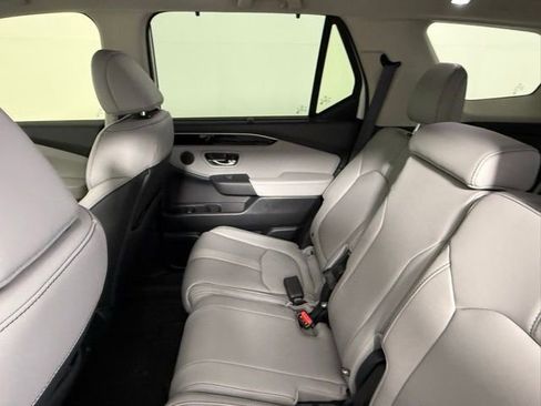 Used 2025 Honda Pilot EX-L image 40