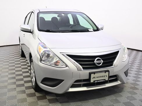 Used 2019 Nissan Versa SV FWD image 9