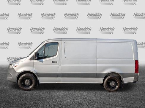 Used 2024 Mercedes-Benz Sprinter 2500 image 7