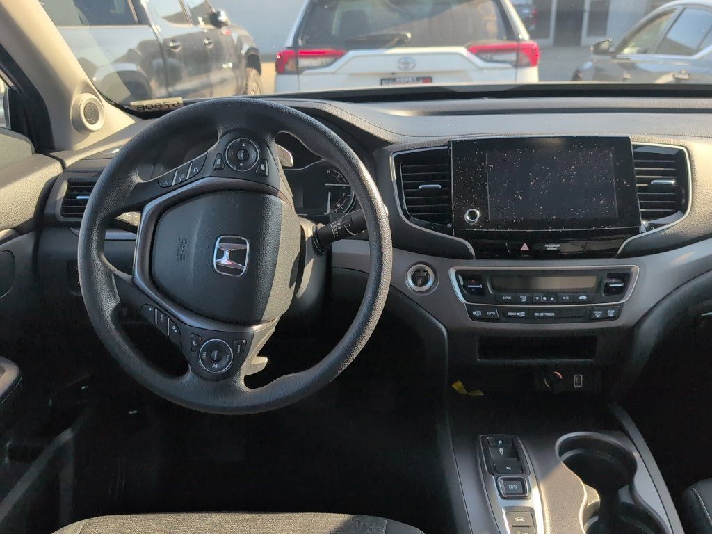 Used 2023 Honda Ridgeline Sport image 12