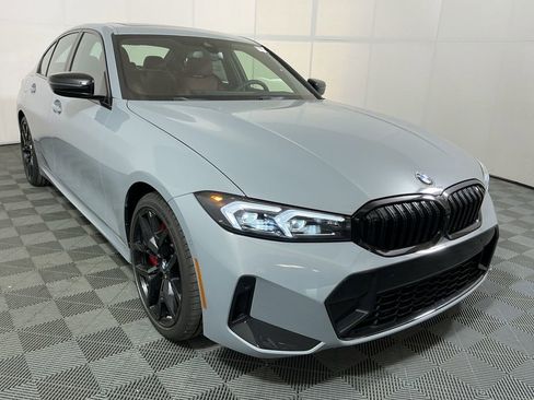 New 2026 BMW 330i Sedan w/ M Sport Package image 4